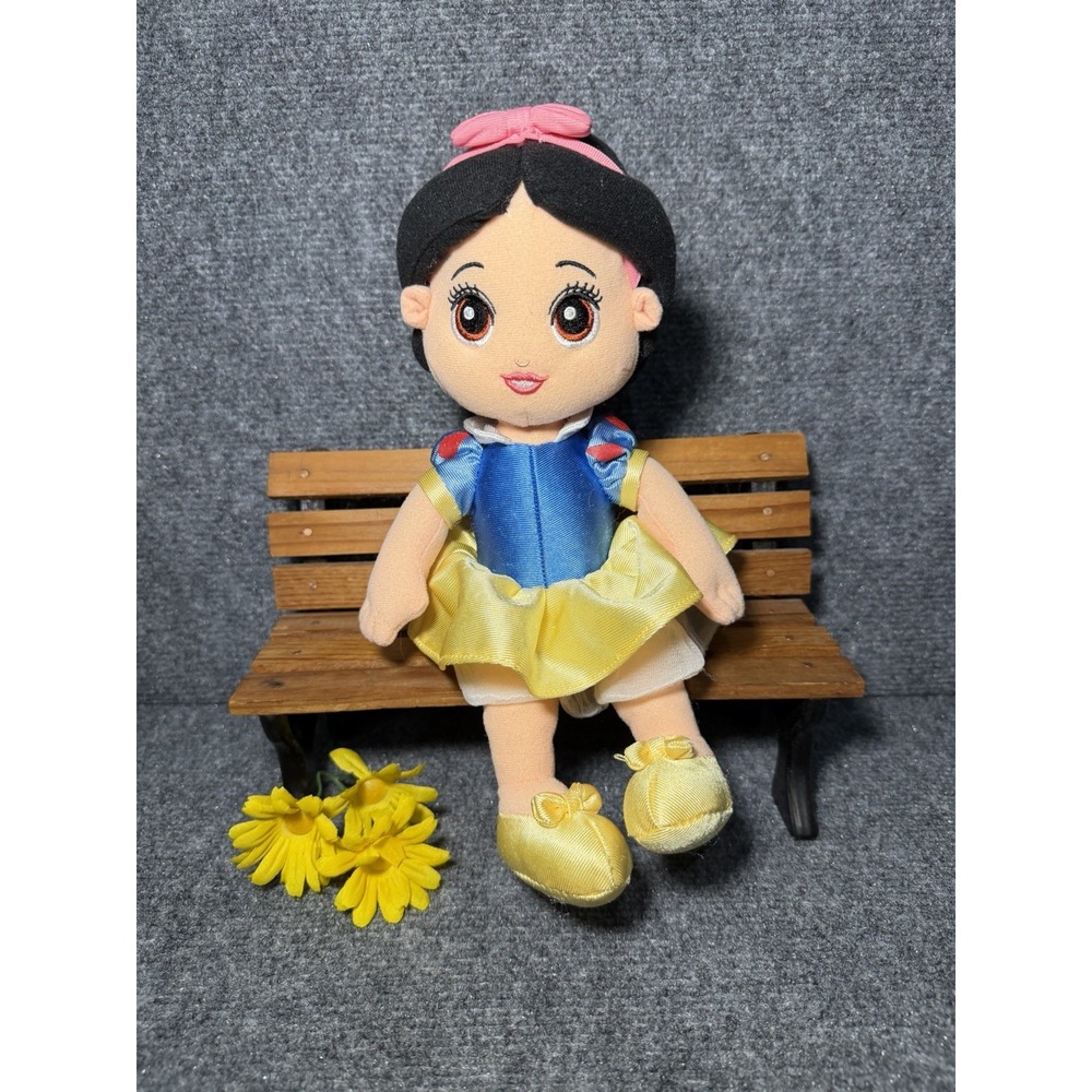 2002 Disney Store Fisher Price Plush Doll Baby Princess Ragdoll Snow White 8in
